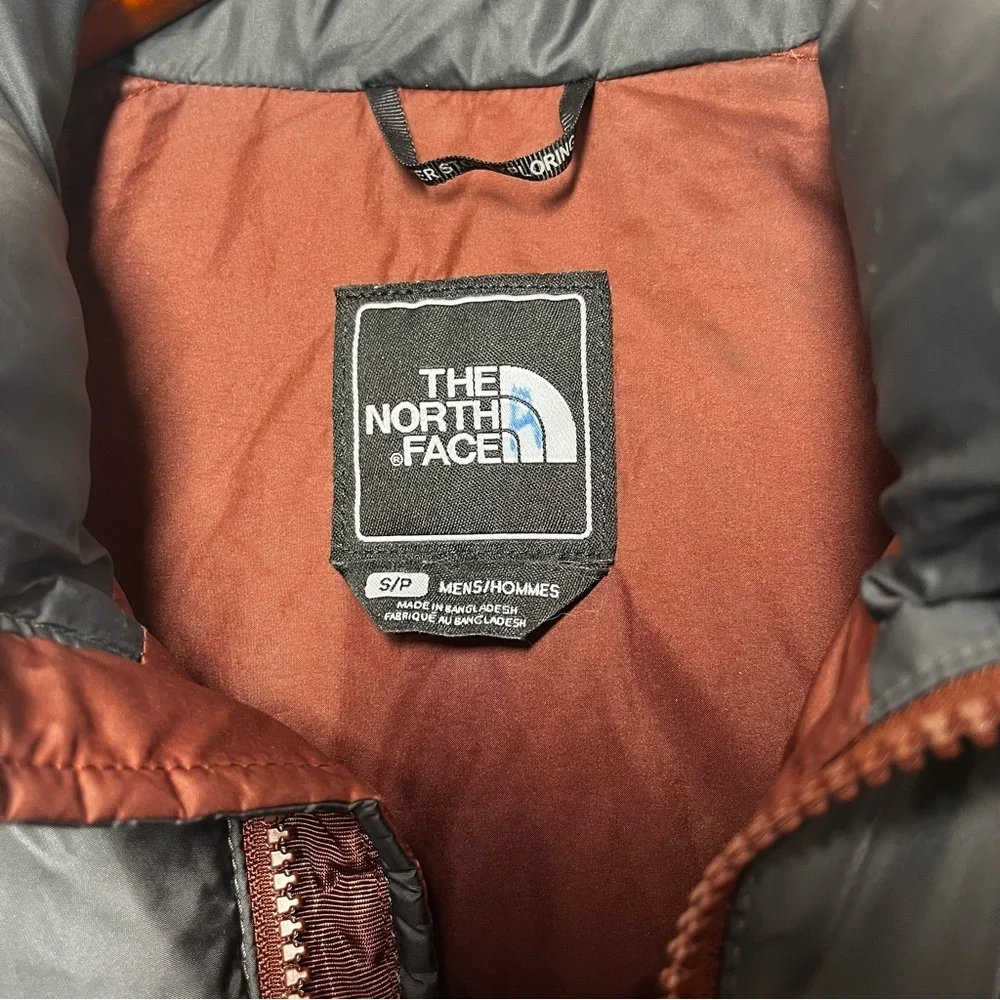 The North Fave 700 Down Puffer Jacket Maroon and Black Size Small - Picture 5 of 10